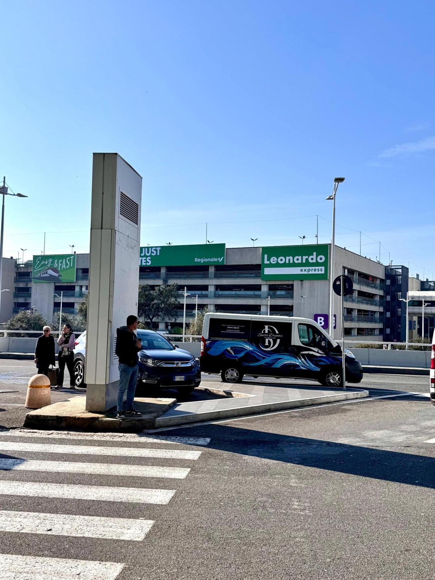 Suites Dreams Fiumicino Mare Exterior photo